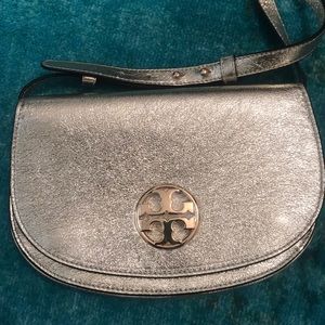 Tory Burch crossbody .. gold.